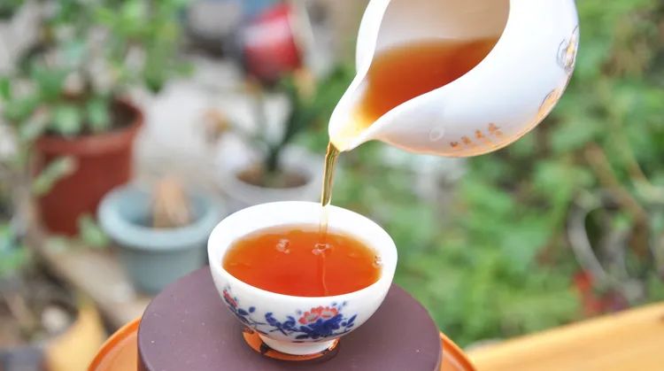 代表了中國半壁江山的大紅袍，原來不是紅茶！